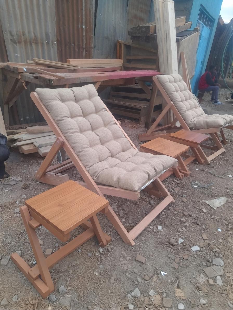 Cushioned Lounge Chair